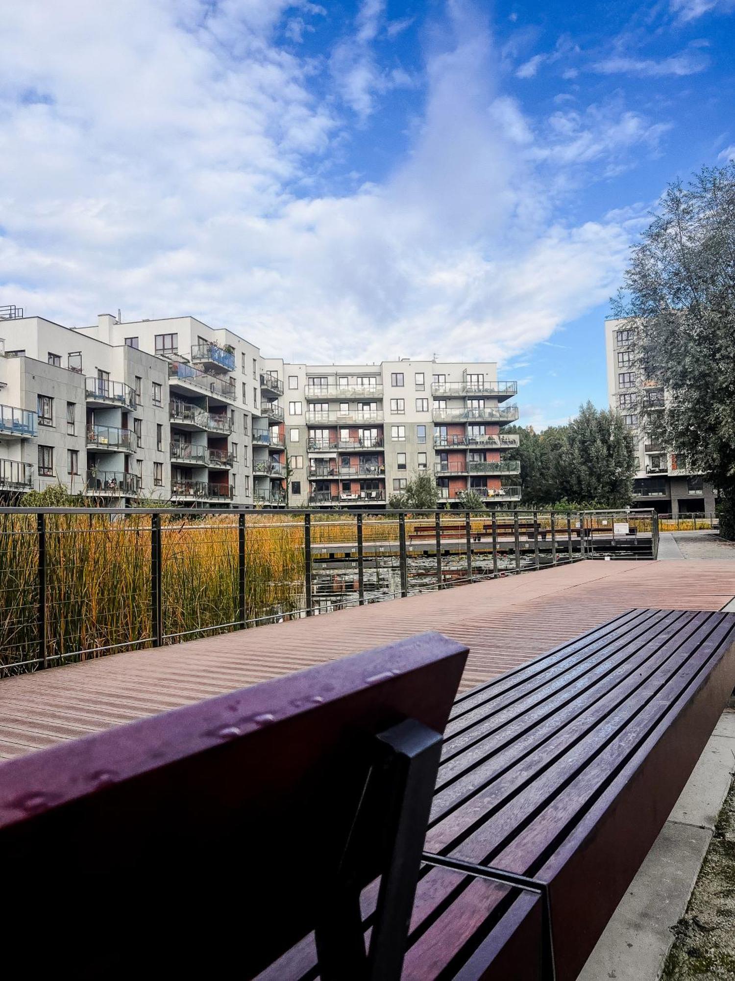 Lake Park Apartament With Free Parking Airport Netflix Apartman Varsó Kültér fotó