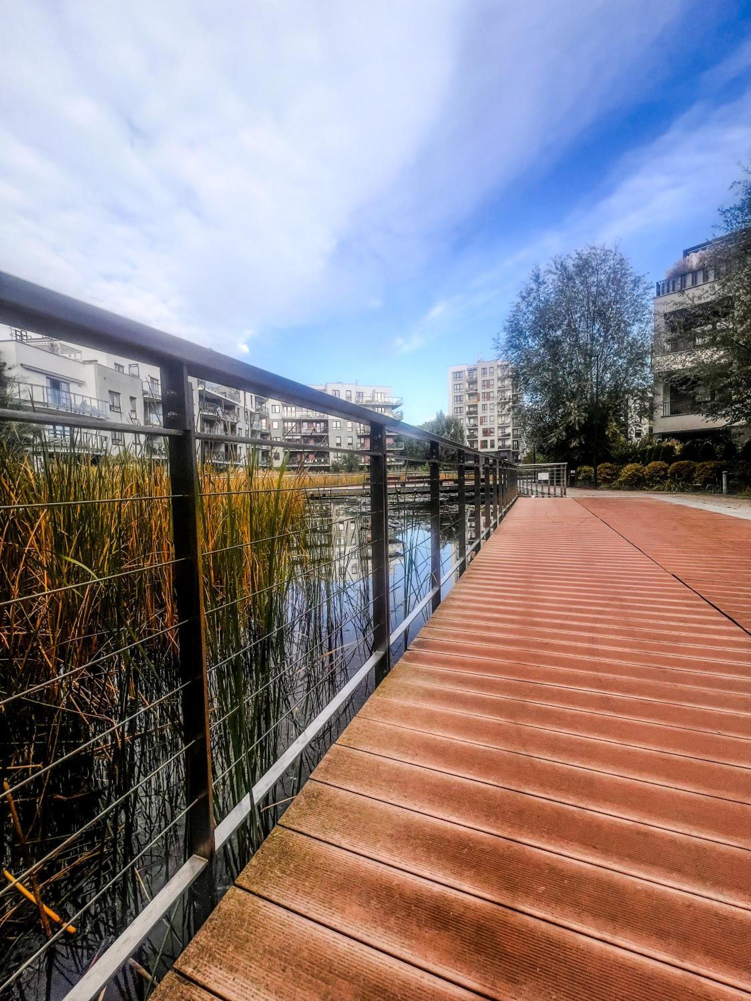 Lake Park Apartament With Free Parking Airport Netflix Apartman Varsó Kültér fotó